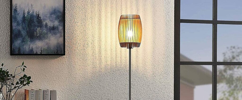 Design Einrichtungs-Idee: Stehlampe im Wohnzimmer
